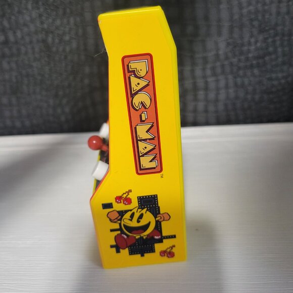 HANDHELD ELECTRONIC PACMAN GAME, GOOD CONDITION, VIDEO GAME - Picture 2 of 5